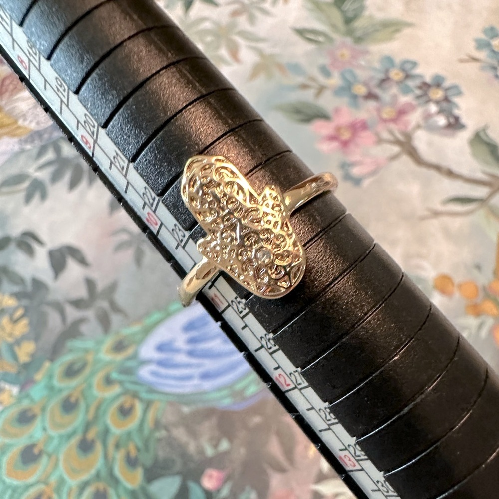 Detailed Hand Ring sz 10 3/4 Park Lane Jewelry Gold Tone Retired - Picture 3 of 9